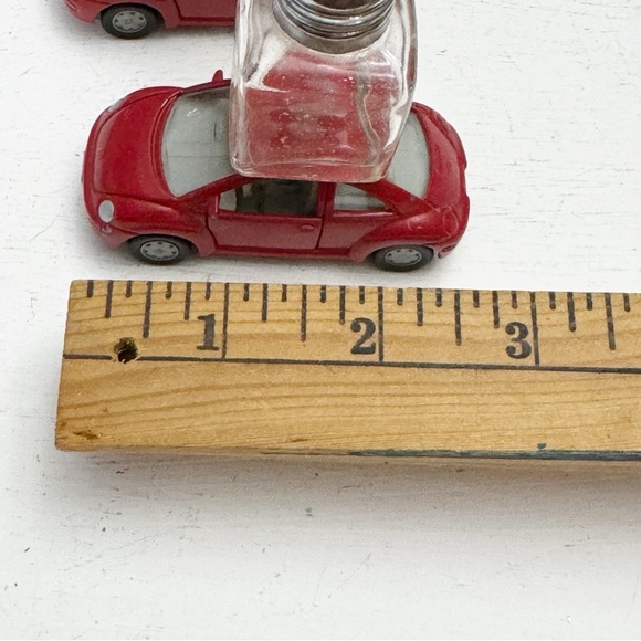 Siku Red VW Volkswagen Beetle Die Cast Car Salt & Pepper Shakers 1984 Vintage - Picture 12 of 12